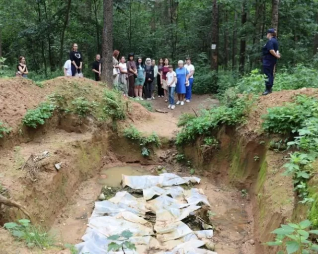 Сотрудники ОАО "Моготекс" посетили место массового уничтожения мирного населения в годы ВОВ